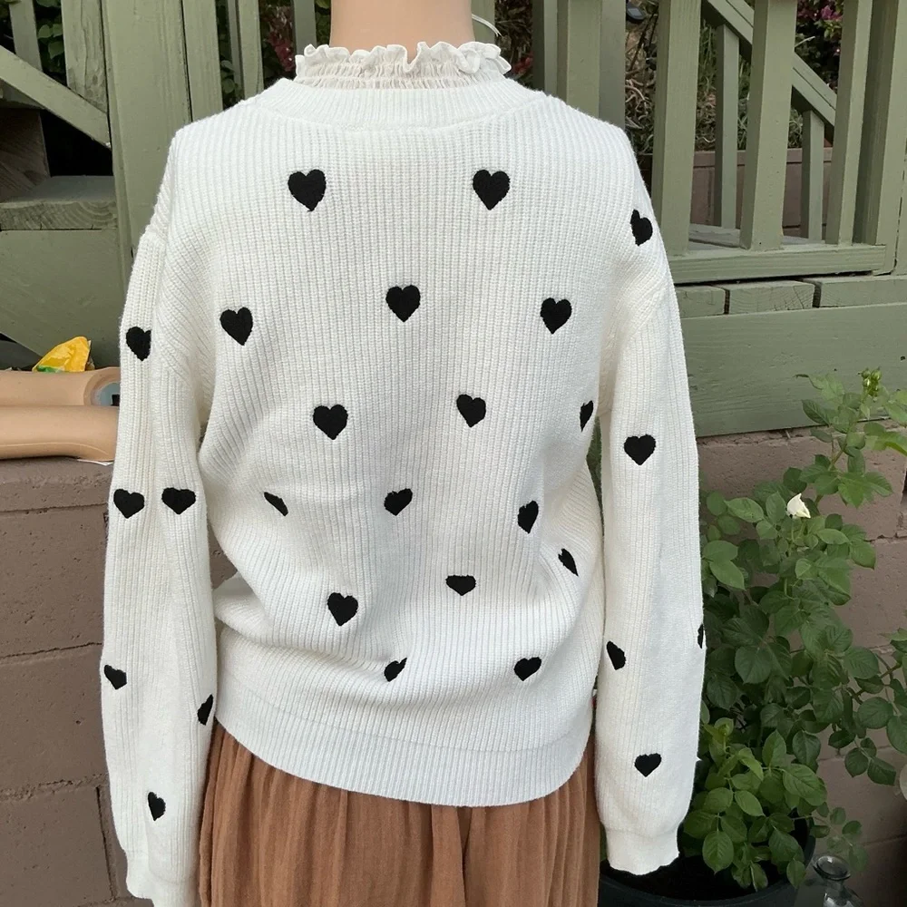 Anthropologie White Scoop Neck Sweater with Black Heart Print Sz Small